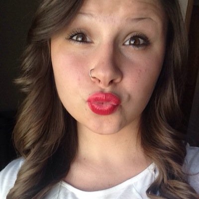 A girl that has been made new by the love of Christ. Going strong everyday and loving every bit of it. Jesus saves.