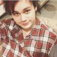 mikey thinks ur rlly hot and would probably bone u the second he sees u kay bye