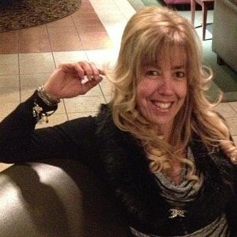 MissGenereuse's profile picture. Hello! - Hi!