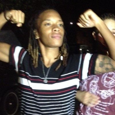 hooper_25's profile picture. -Sometimes you gotta let life turn you upside down; so you can learn to live the right side up.