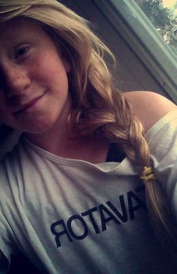 ❄some people dont need capes to save me.❄ youtube | vine