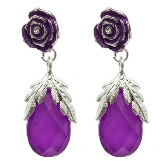 Luxury Fashion Accessories (Bags, Jewelry, Belts Perfumes etc) Nail Spa & Events Coordinator.