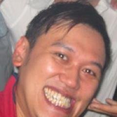 A web designer/developer.
Intrigued by Social Media....