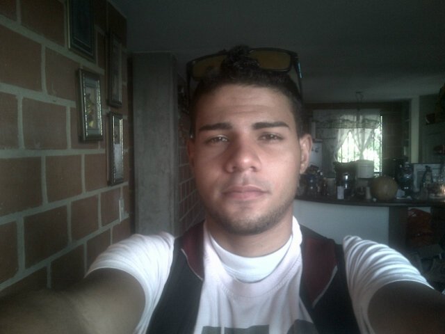 NacmAwo's profile picture. 19. Amante de la velocidad!. No creo en nadie, tampoco pido que crean en mi. ALL WE NEED LOVE!.