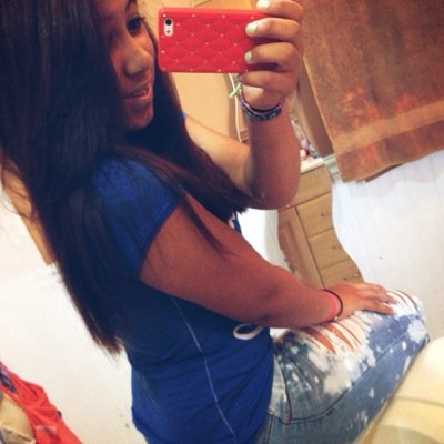 Katherine is the name. Selfies are my game