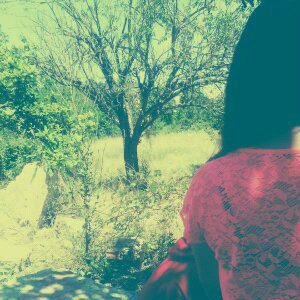 Estoy tirada en mi cuarto pensando en tus besos ya sabes te quiero te echo de menos 04 . Más que una Hermanita 30·.Quiero heridas de placer no que me me maten .
