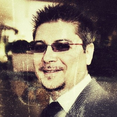 Abbiamo due vite.
La seconda inizia quando ci rendiamo conto di averne soltanto una.