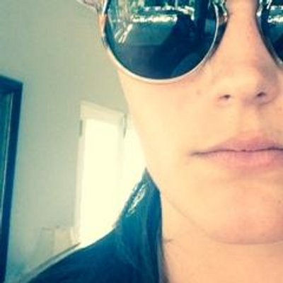 kellytomes's profile image