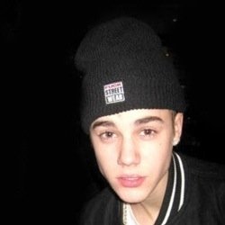 in love with that bieber kid//justin follows