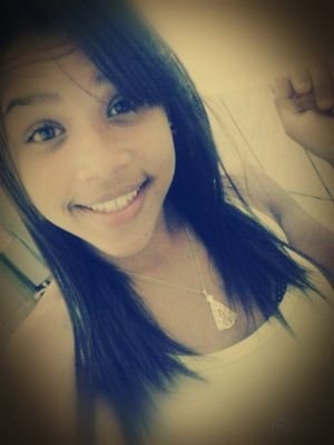 Não sou nada. Nunca serei nada. Não posso querer ser nada. À parte disso, tenho em mim todos os sonhos do mundo...