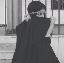 ‏‏‏‏‏‏‏‏| غَنية بـ الله عَن العَالمين .