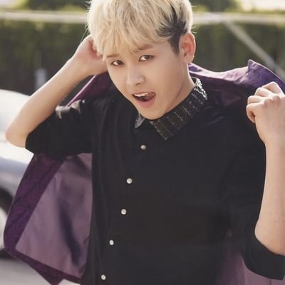 ผมคุณชายอีโฮวอนสุดหล่อ ณ วังอินฟินิทครับ I say..Ho, You say..Ya! HOYA! ฟอลมาคุยกับผมสิคับ โฮย่าคนหล่อที่คุณคู่ควร^0^ #25/04/12 (Fam:@IFNBOTH_ ) Real @hoya1991