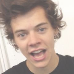 ♡hello love, I'm here to remind you how beautiful you are. stay strong bc your Harry loves you♡ xoxo @flxwercrownarry