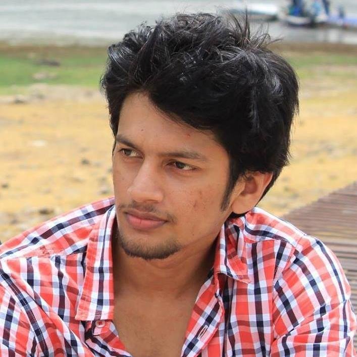 i am - a computer science engineer| movie buff| football(soccer) fan/player| always searching for new experiences and great stories to tell.