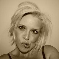 Miss Lee (@shezneerocks) 's Twitter Profile