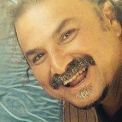 Kişinin iş'idir ayna'sı, laf'a bakılmaz.