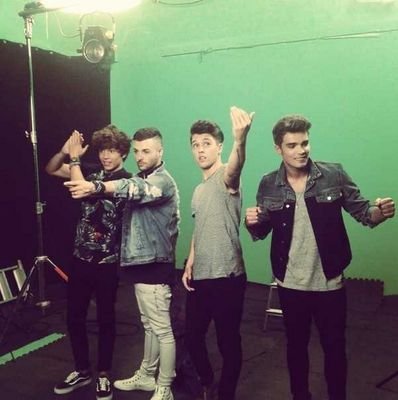 Hola soy Alba de Madrid tengo 18 años y me encanta Union J y os voy a ver el 25 de Octubre #CCME