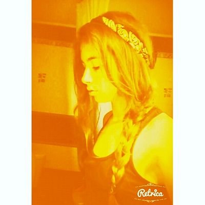 the best  accessory is your smile           faydee followed, 0/5