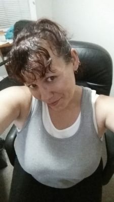 hiya names Melanie u can call me Mel, I'm a mother of 3 amazing boys and engaged to a butthead, I'm Italian and I'm a aries anything else jus ask