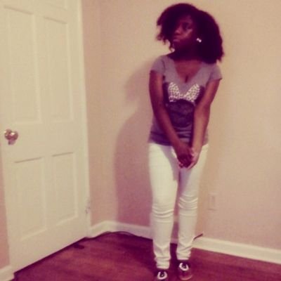 Kik:Just__Me__skyy,  Instagram:OhThatsSKYY,   Vine:SkyyKelly,  Snapchat:SSK01301,  DANCER