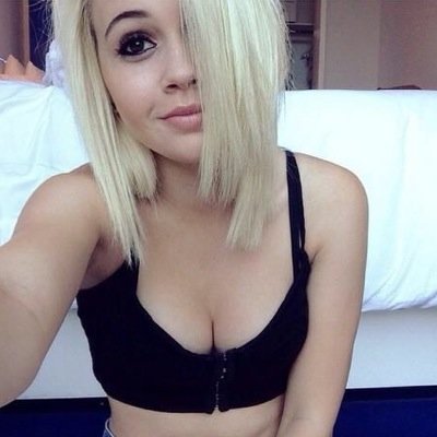 Beatrice Miller || 18 || Etero || Smile always.