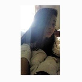 kateyourweird's profile picture. janoskians