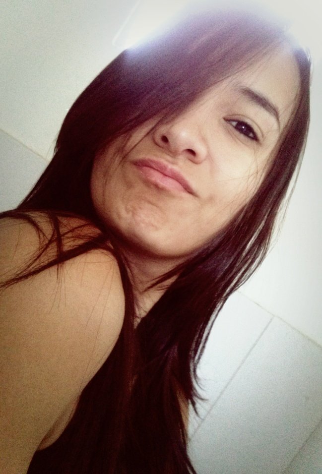 Minha identidade é: servo do Senhor
× A imagem e semelhança de Deus, a menina dos olhos, a princesa amada e cuidada pelo Rei. Essa sou eu !