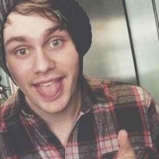 @ASHTONXXHAZZA gave u thus follow and now ur a step closer to ur goal. rt this link to get more free follows (;