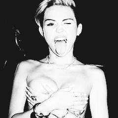 s4fadomexmo's profile picture. Eu sonhei com um mundo,
Em que toda mina era gostosa
E andava pelada♪♫