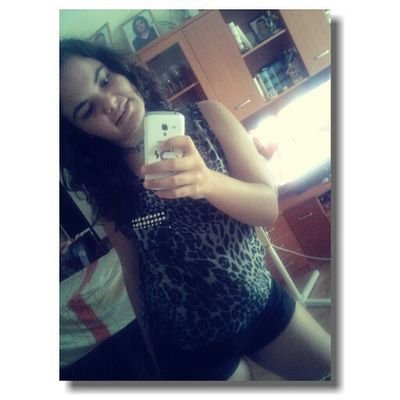 Buena persona,pero un hija de puta cuando lo debo ser :) Tengo a un novio que vale millones♡  3.07.13 de lo mejor♥ Nivel 16. Badajoz :)