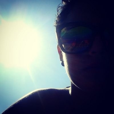 No tenemos nada que perder, nada que ganar, nada que deseásemos más, excepto hacer de nuestra vida una obra de arte.