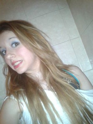 FlorioLela's profile picture. Don't warry be happy!