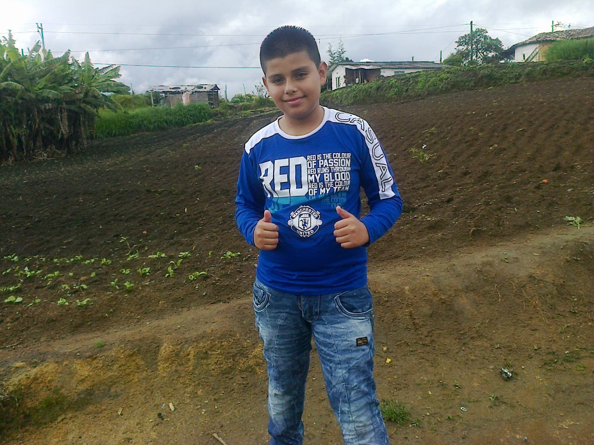 santiagousuga12's profile picture. 