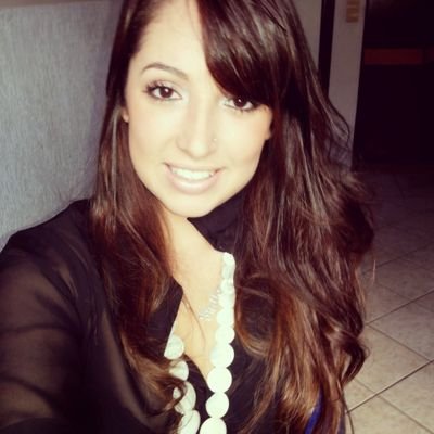 A verdade é que talvez eu não seja alguém que venha a te agradar, então, não espere de mim coisas ''bonitinhas'' e supérfluas. 
Prazer.