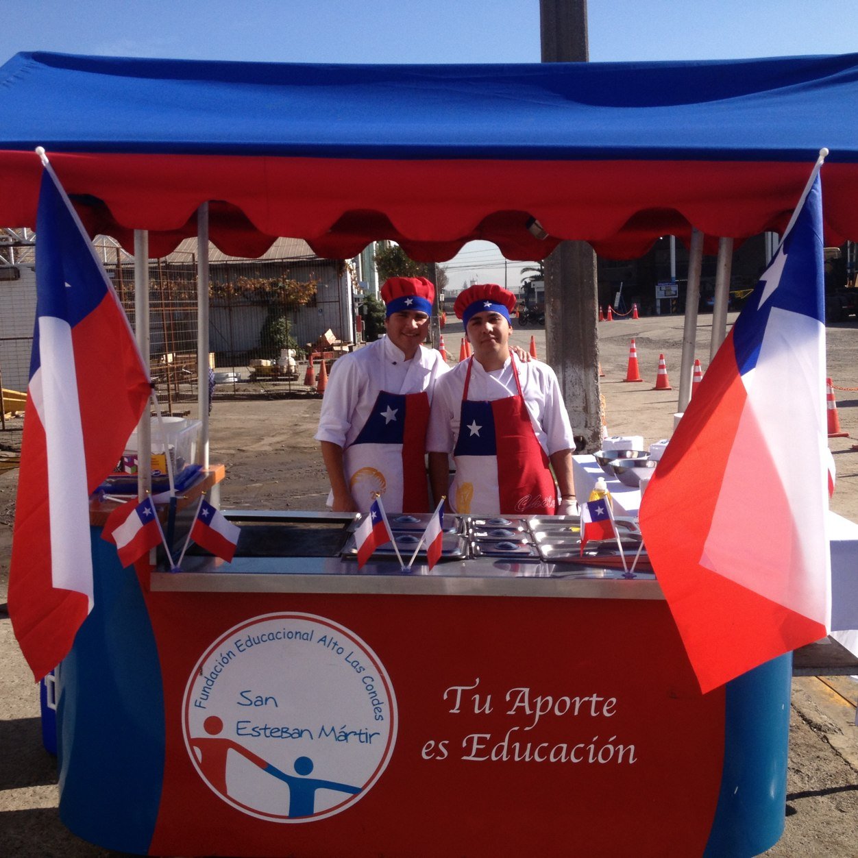 CarritoFund's profile picture. Sitio oficial. carritos de la Fundacion Alto Las Condes. Los mejores sandwich! Pidelo para eventos, cumpleaños, matinonios! ¡¡¡Tú aporte es educación!!!