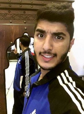 خلك كبير بـ / عيني آللّه يخليك
وش قيمة عيوني ليآ طحت منهآ !