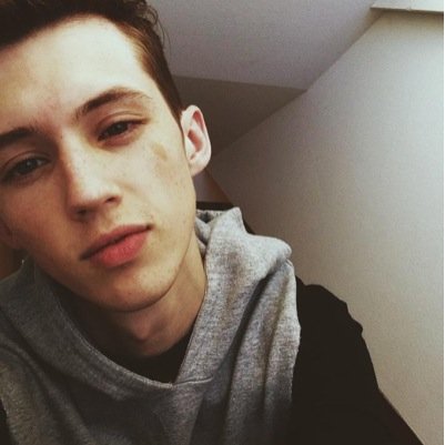 savedweyy's profile picture. Hii love, I hope you're having a good day, please follow @lmfaosivan, thankyou