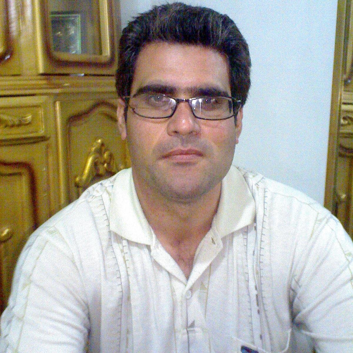 ‏‏بیاین همه برای کشوری آبادوآزادتلاش کنیم نه اینکه فقط ایرادبگیریم
