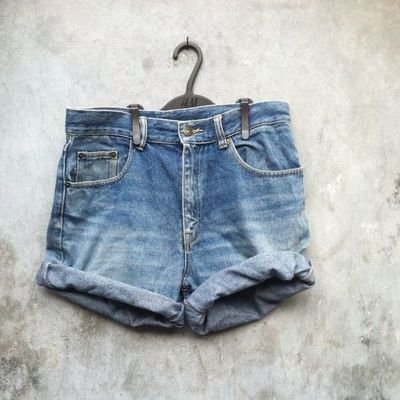 GARAGE SALE . Second Stuff from @tiaraayu . FOR ORDER : text/Wa 088801055391 . LINE : soesocks