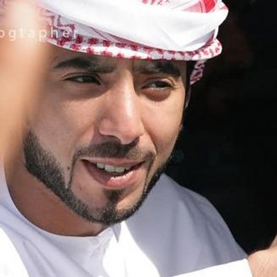 وكالة أنباء الإمارات سلطان بن زايد يتو ج الفائزين بأشواط المزاينة في المهرجان التراثي بسويحان