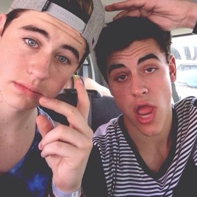 Please follow @queengilinsky :-) she will follow back