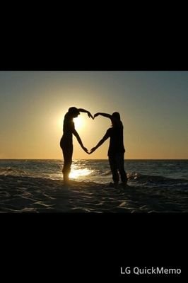 No olvides que los sueños pueden hacerse realidad.No creo en los amores perfectos, pero si en un pequeño infinito.