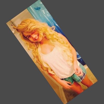 lorelyss_'s profile picture. I'm lorelyss and i love @curlyhairz_ ❥