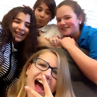 Hayyy!! Follow moi and i'll follow u back!!! i post cute pics too!!!