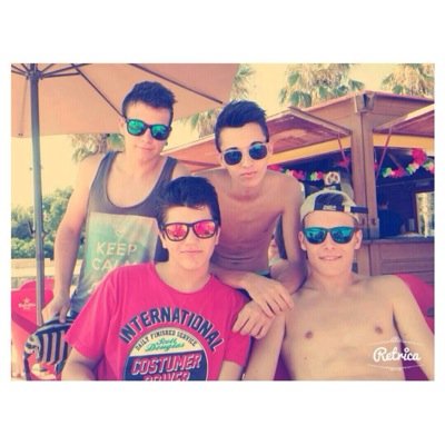 Colla d'amics de La Riera de Gaià! Si vols riure segueix-nos!✌️ Grupo de amigos de La Riera de Gaià! Si quieres reír siguenos! ✌️ We're so fuckers!❤️
.l. .l.