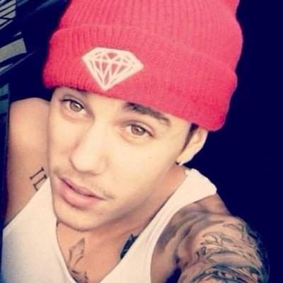 ♛@raphaela_cc♛♛@mybabemendes♛ ~@justinbieber, @5SOS, @MadisonBeer, @BrooksBeau, @James_Yammouni follow~
