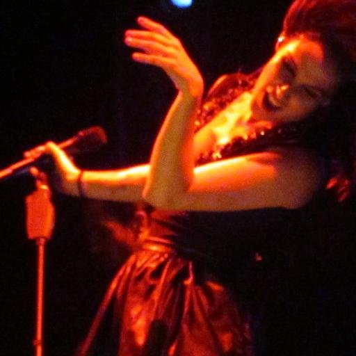 Fans Malú Huelva