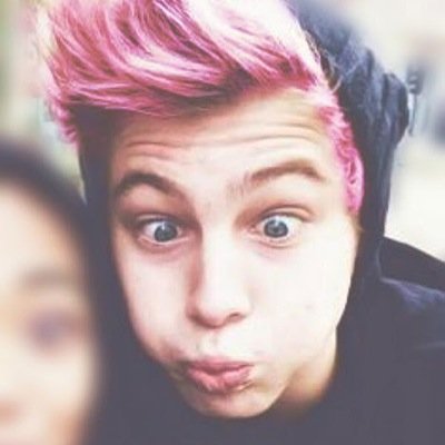 This is a free follow from @niallspumpkin_