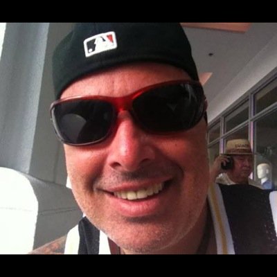 albertogunz's profile picture. Creative Leadership, Design, Motion GFX, Video Production & Content Creation