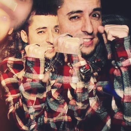 Fã Clube dedicado ao cantor Daniel Shadow (@Shadow_RJ). Com ele e por ele desde 10 de agosto de 2013!